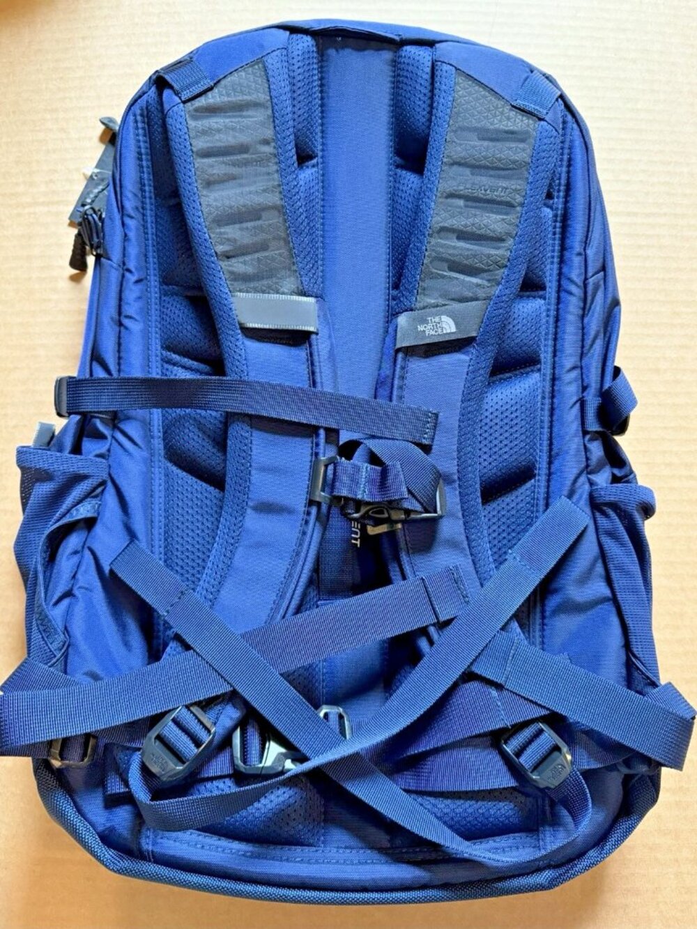 NEW The North Face Unisex Borealis Commuter Backpack - Summit Navy - Picture 2 of 4